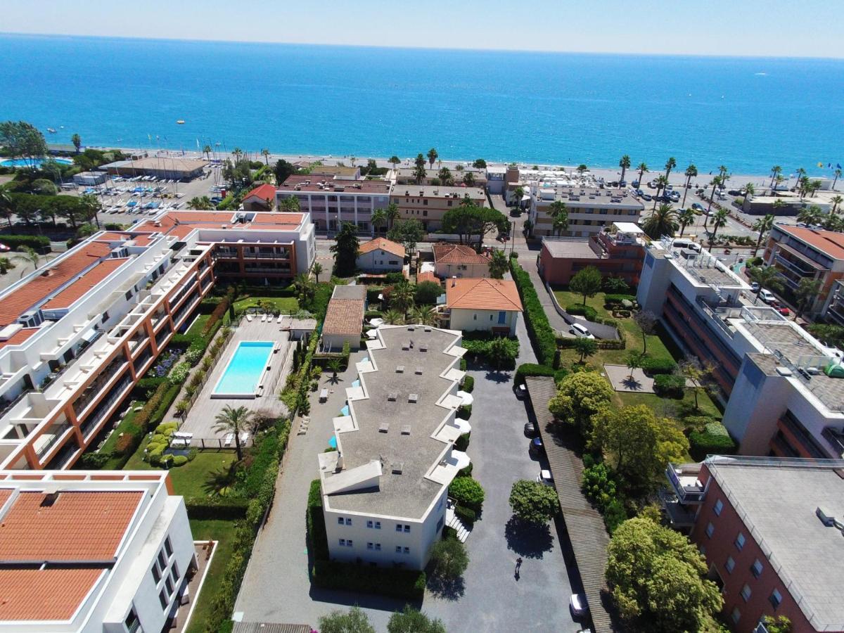 Hotel L'Etape فينوف لوبيه المظهر الخارجي الصورة